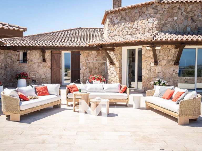 Villa Bonifacio - 6 chambres - 29708m²