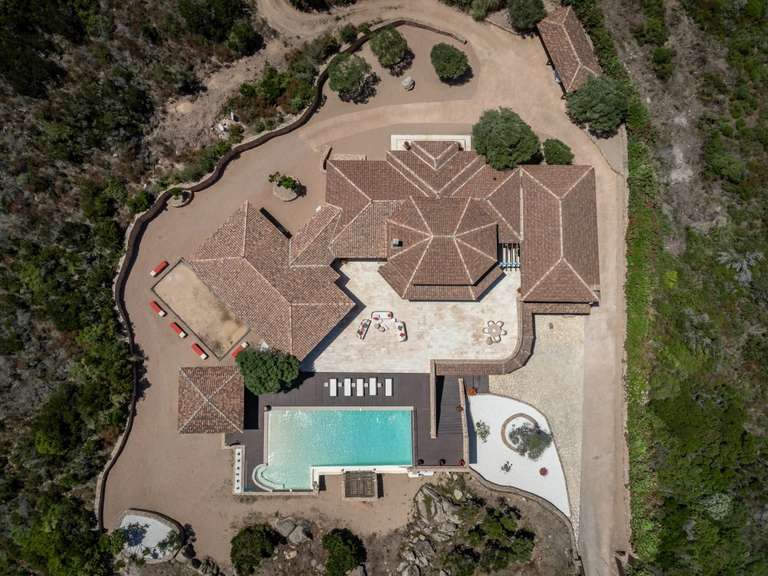Villa Bonifacio - 6 bedrooms - 29708m²