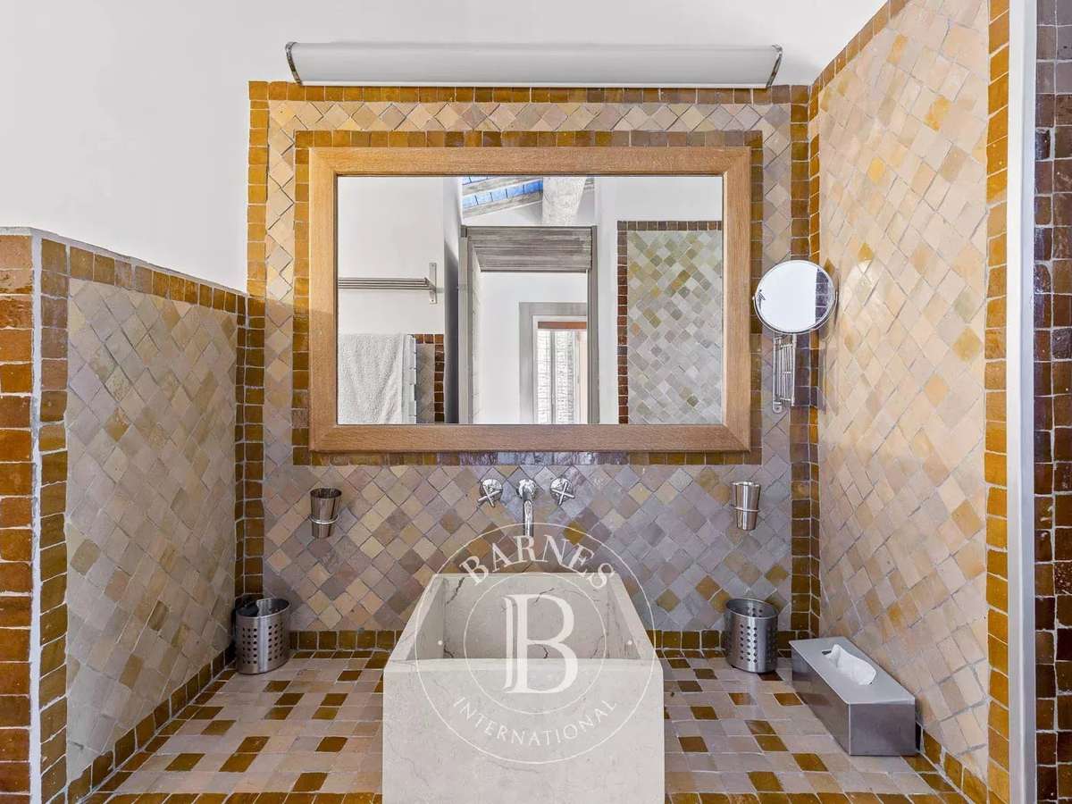 Villa Bonifacio