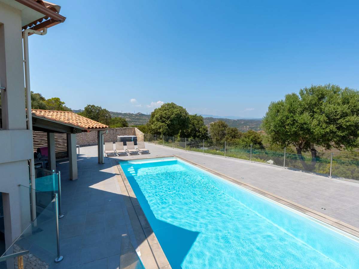 Villa Bonifacio