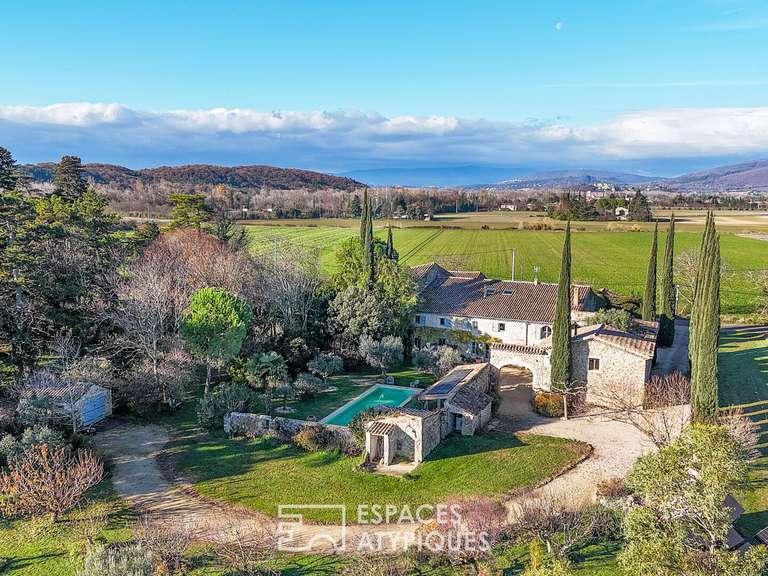 Maison Bonlieu-sur-Roubion - 6 chambres - 350m²