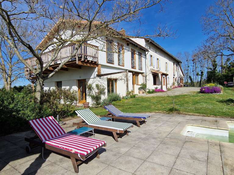 Propriété Bonnac - 8 chambres - 391m²