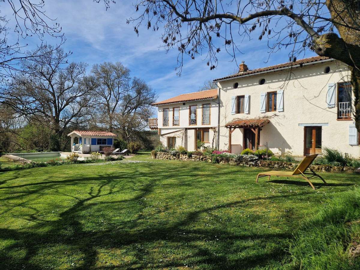 Property Bonnac