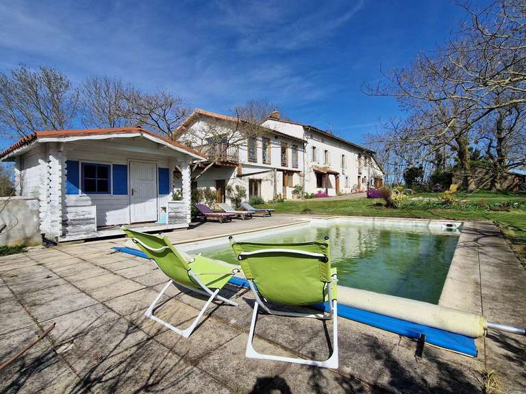 Propriété Bonnac - 8 chambres - 391m²