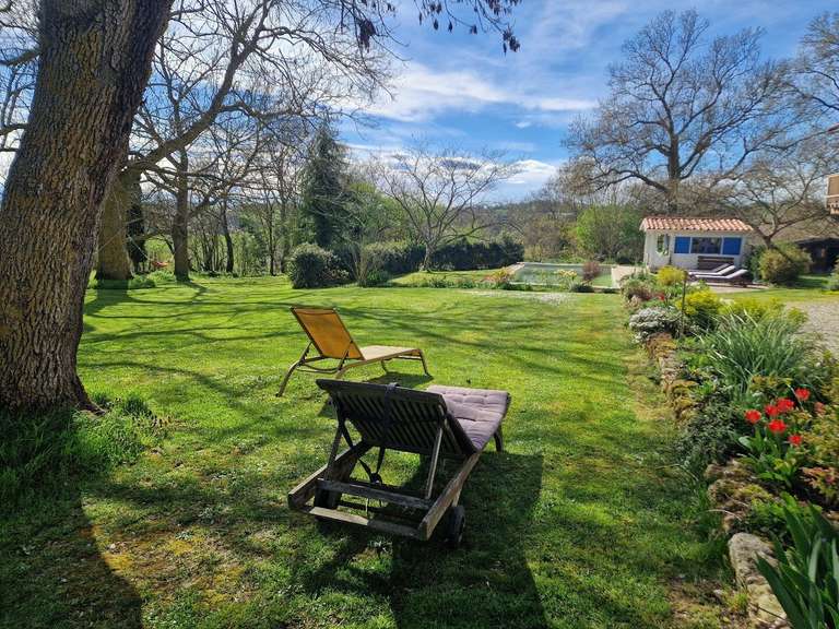 Propriété Bonnac - 8 chambres - 391m²