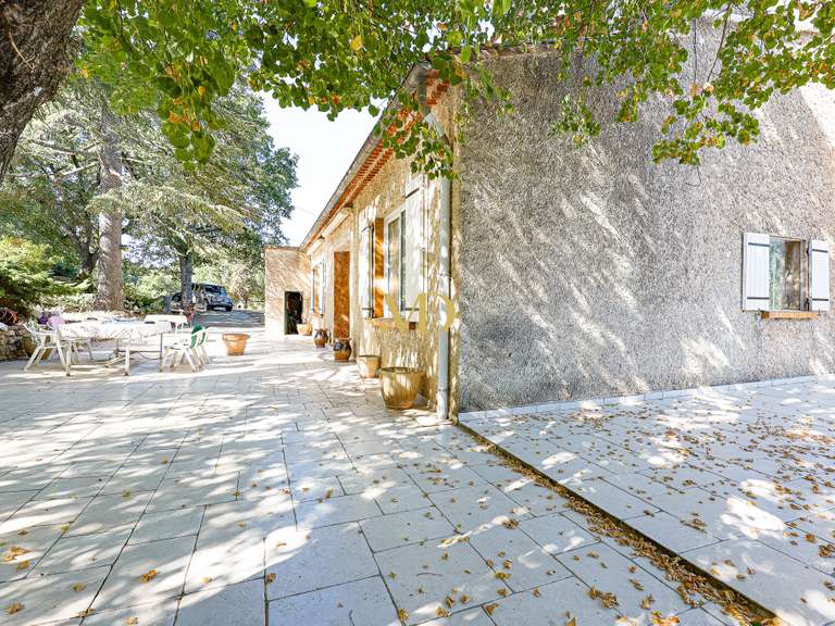 Maison Bonnieux - 6 chambres - 203m²