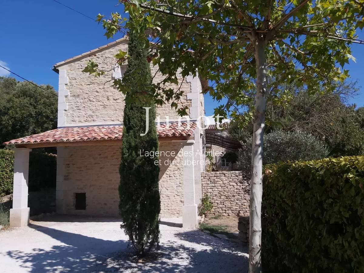 House Bonnieux