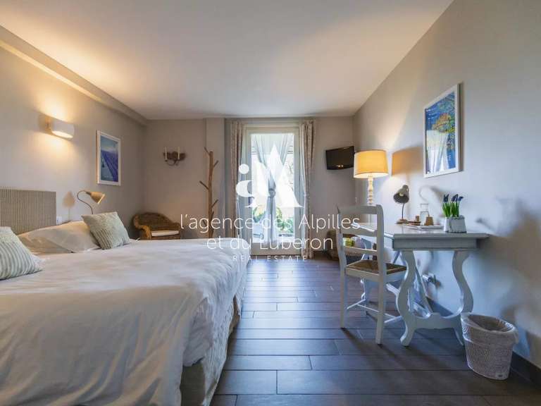 Maison Bonnieux - 8 chambres - 300m²