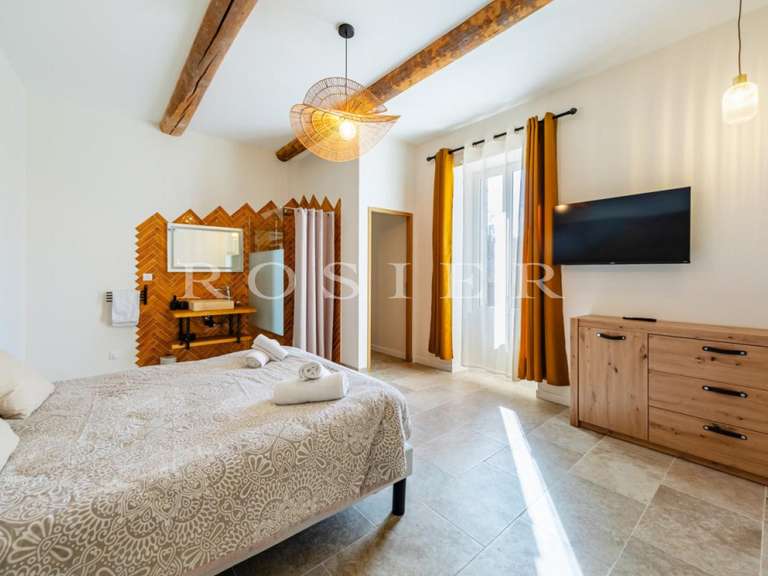 Maison Bonnieux - 17 chambres - 680m²