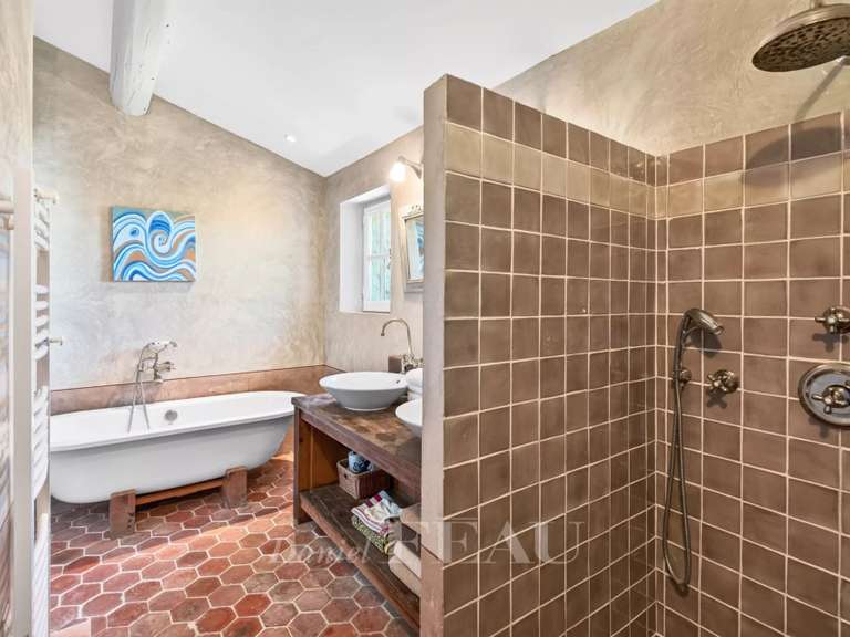 Maison Bonnieux - 6 chambres - 340m²