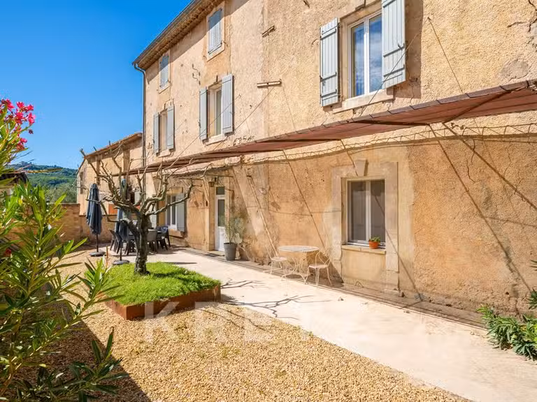 Maison Bonnieux - 17 chambres - 832m²