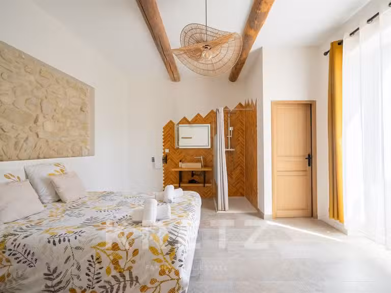 Maison Bonnieux - 17 chambres - 832m²