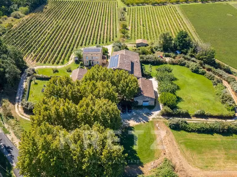 Maison Bonnieux - 17 chambres - 832m²