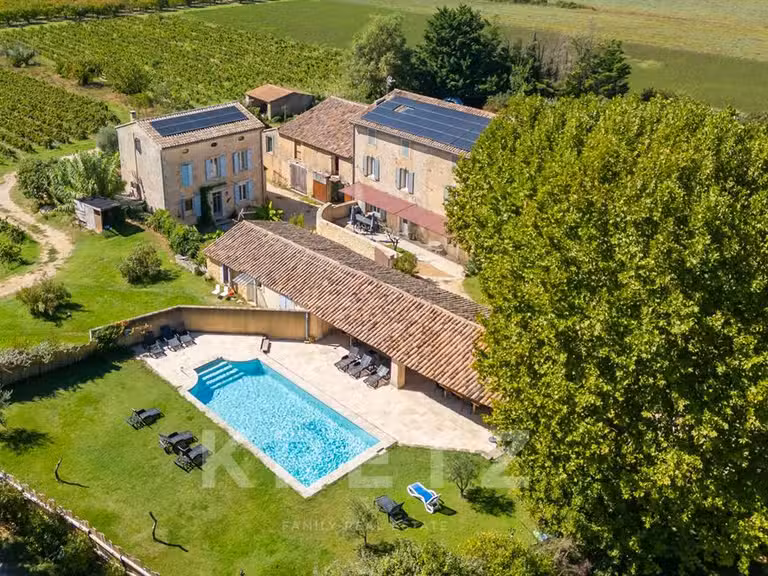 Maison Bonnieux - 17 chambres - 832m²