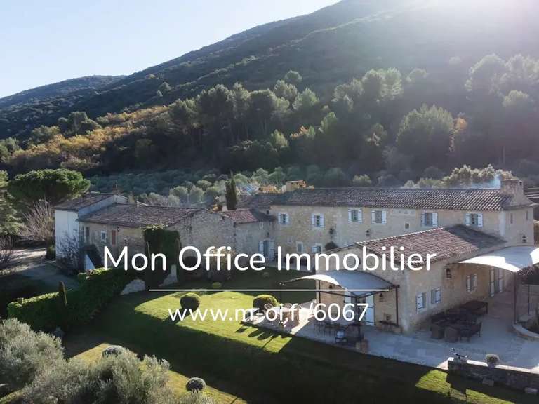 Propriété Bonnieux - 7 chambres - 426m²