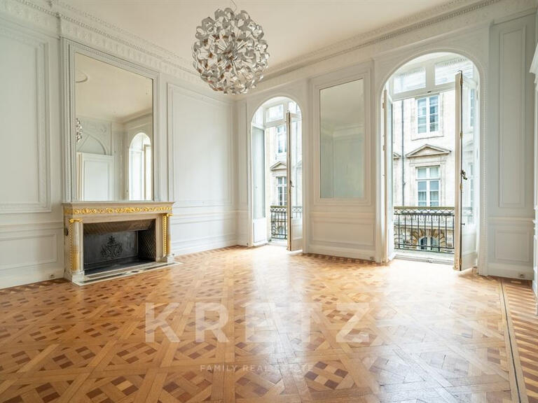 Appartement Bordeaux - 3 chambres - 217m²