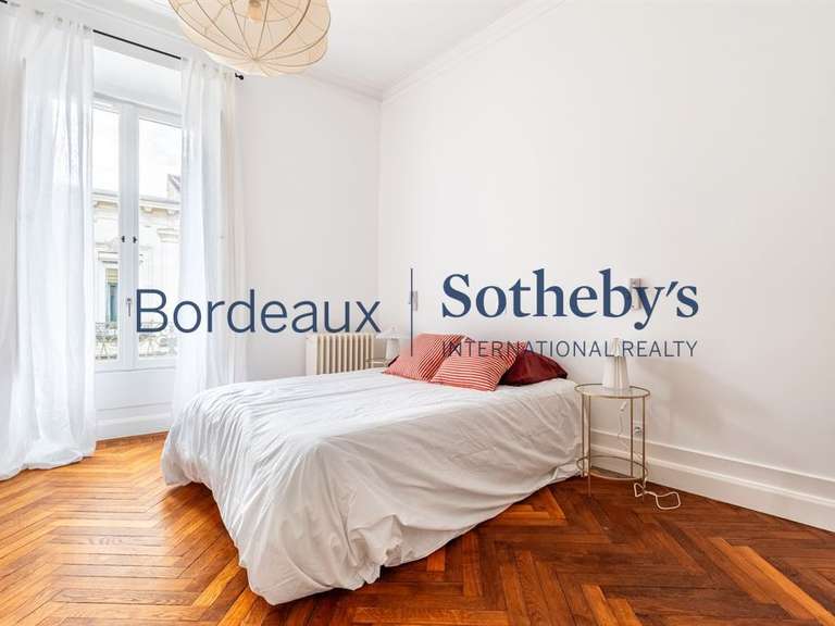 Appartement Bordeaux - 5 chambres - 210m²