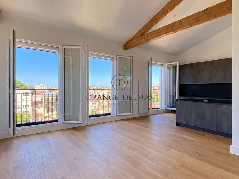 Appartement Bordeaux - 1 chambre - 76m²