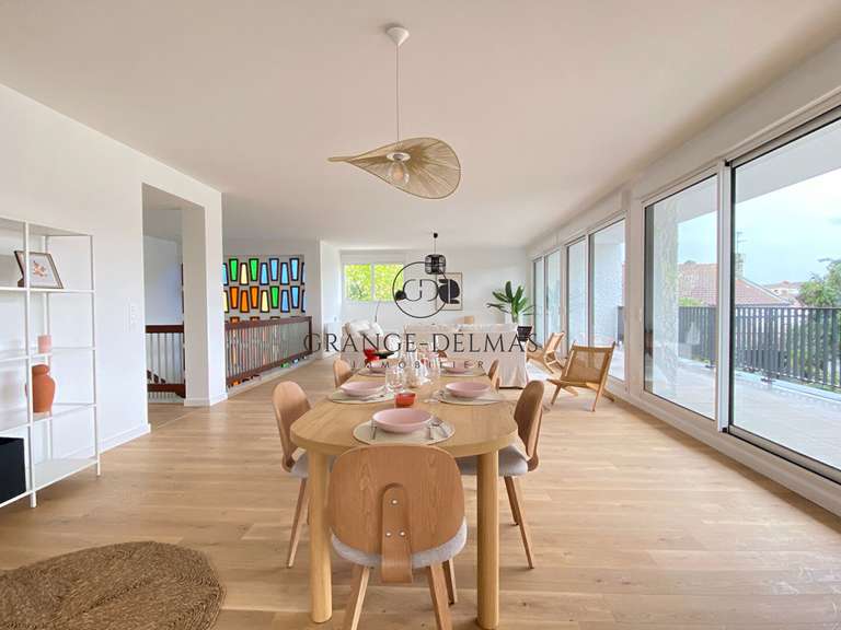 Appartement Bordeaux - 3 chambres - 164m²