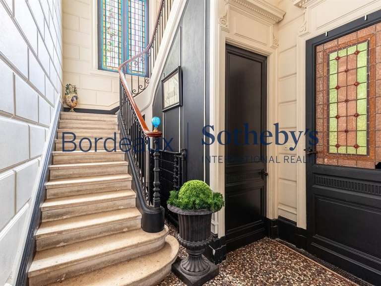 Appartement Bordeaux - 5 chambres - 220m²