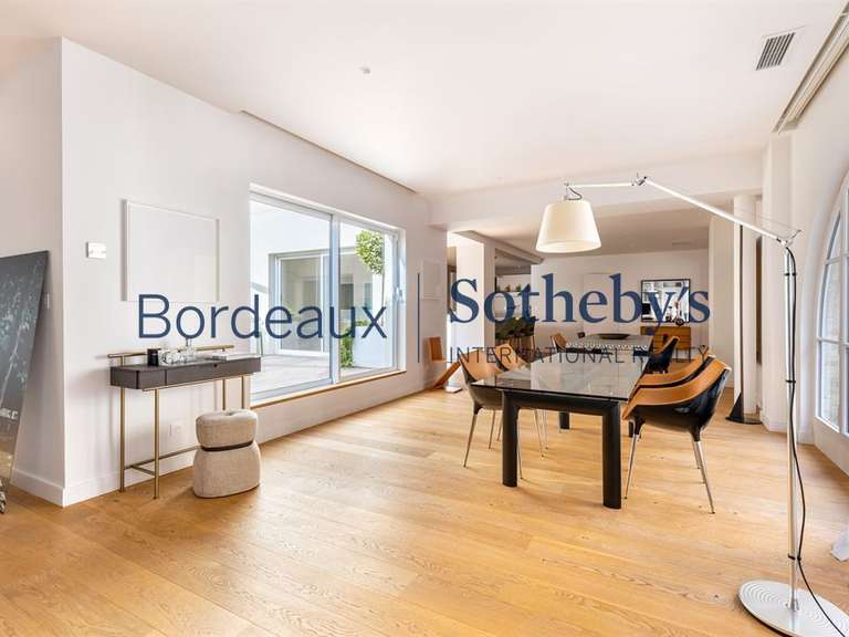 Appartement Bordeaux - 3 chambres - 210m²
