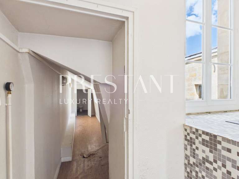 Apartment Bordeaux - 1 bedroom - 140m²