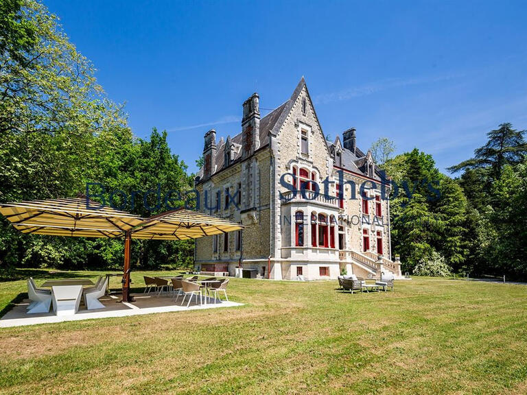 Castle Bordeaux - 9 bedrooms - 900m²