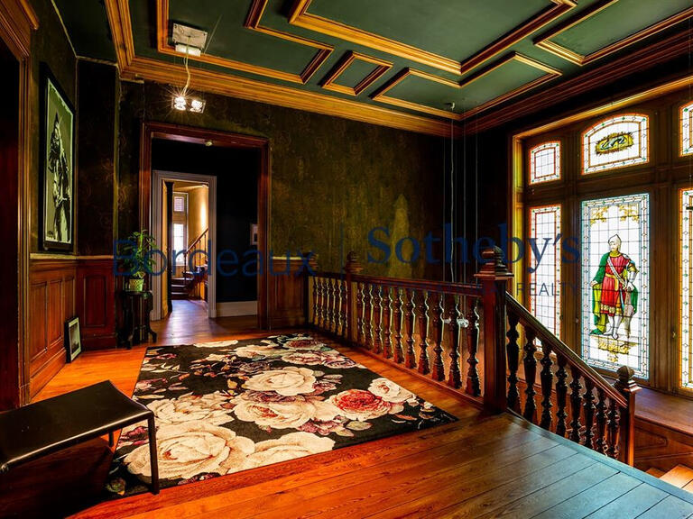 Castle Bordeaux - 9 bedrooms - 900m²