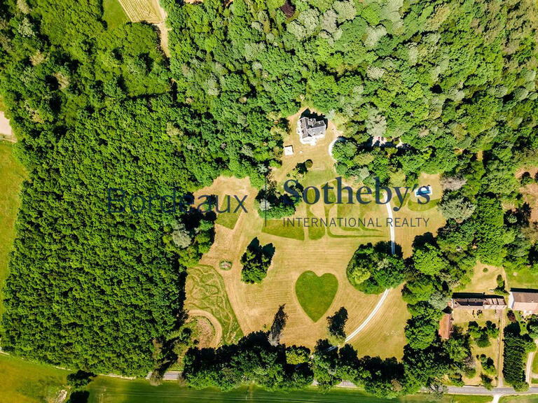 Castle Bordeaux - 9 bedrooms - 900m²