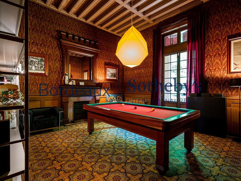 Castle Bordeaux - 9 bedrooms - 900m²