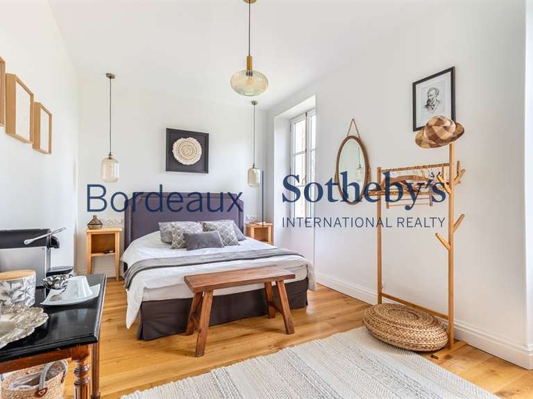 Château Bordeaux - 10 chambres - 800m²