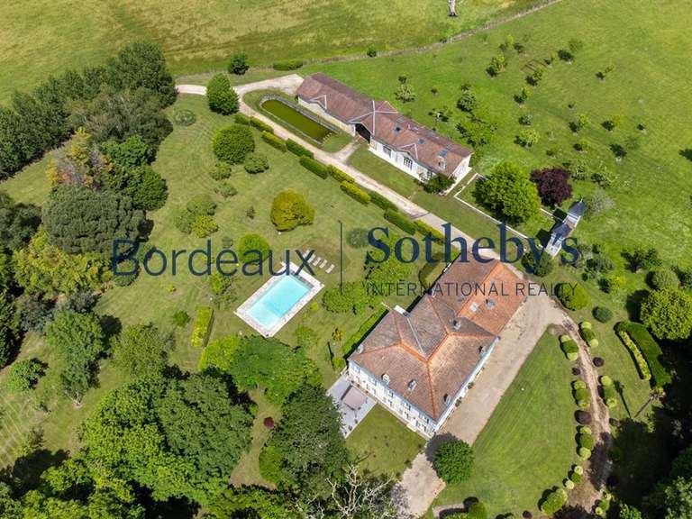 Château Bordeaux - 10 chambres - 800m²