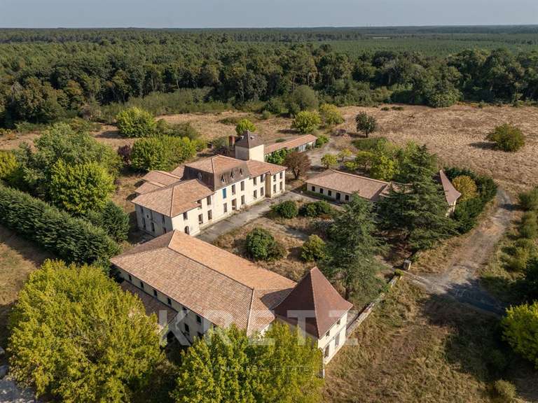 Château Bordeaux - 3200m²