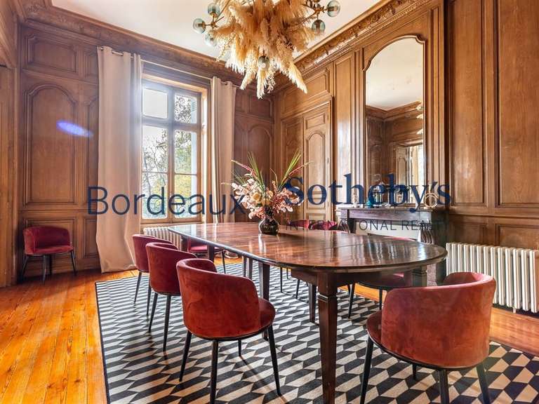 Château Bordeaux - 570m²