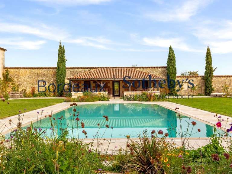 Castle Bordeaux - 4 bedrooms - 450m²