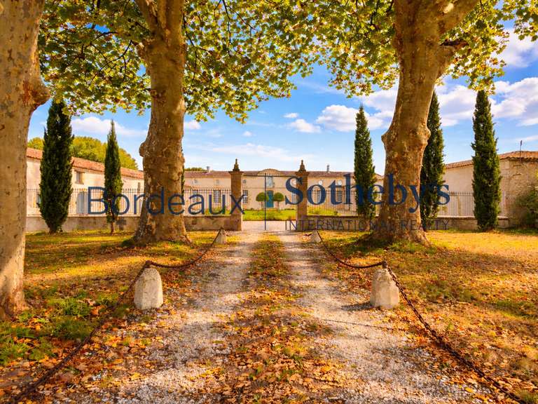 Castle Bordeaux - 4 bedrooms - 750m²