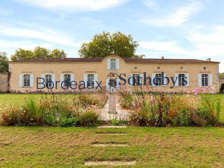 Castle Bordeaux - 4 bedrooms - 750m²