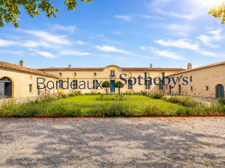 Castle Bordeaux - 4 bedrooms - 750m²