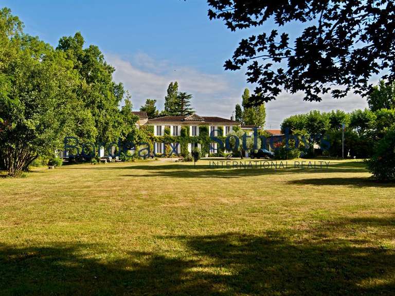 Château Bordeaux - 9 chambres - 600m²