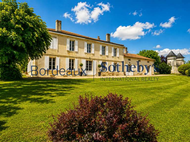 Château Bordeaux - 10 chambres - 800m²