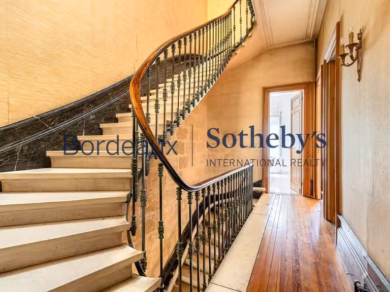 Maison Bordeaux - 6 chambres - 478m²