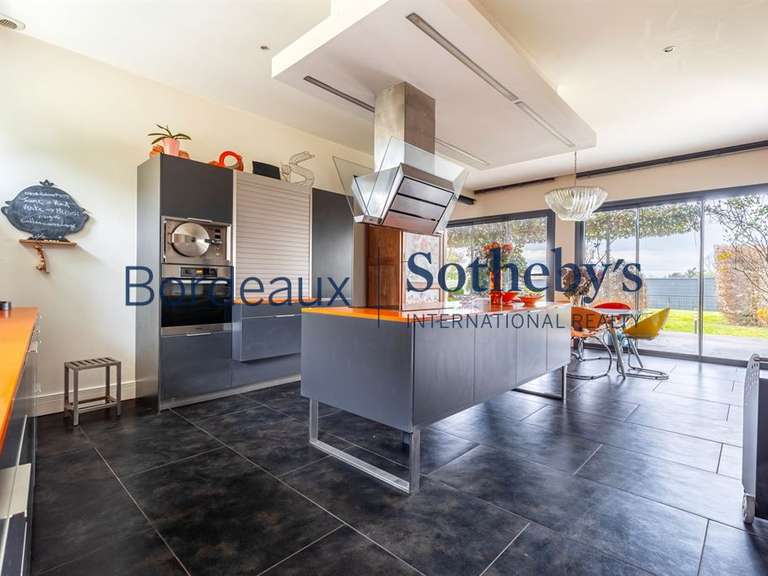 Maison Bordeaux - 4 chambres - 379m²
