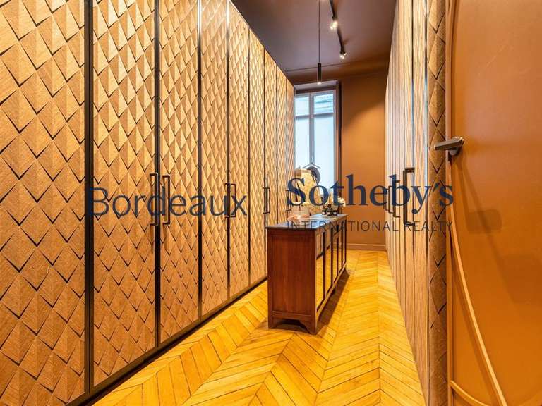 House Bordeaux - 5 bedrooms - 370m²