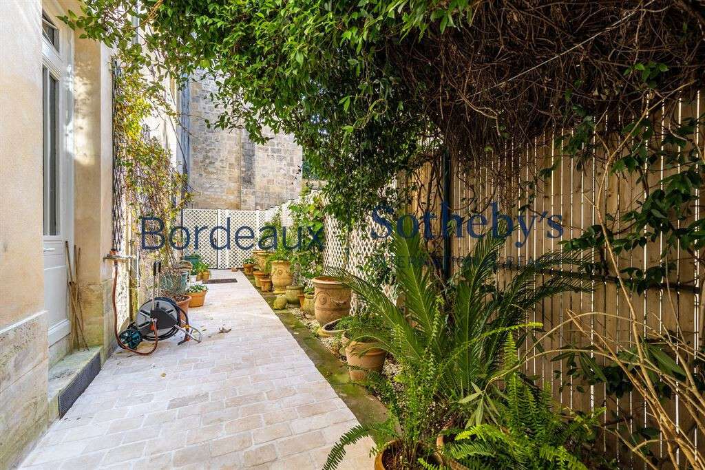 House Bordeaux