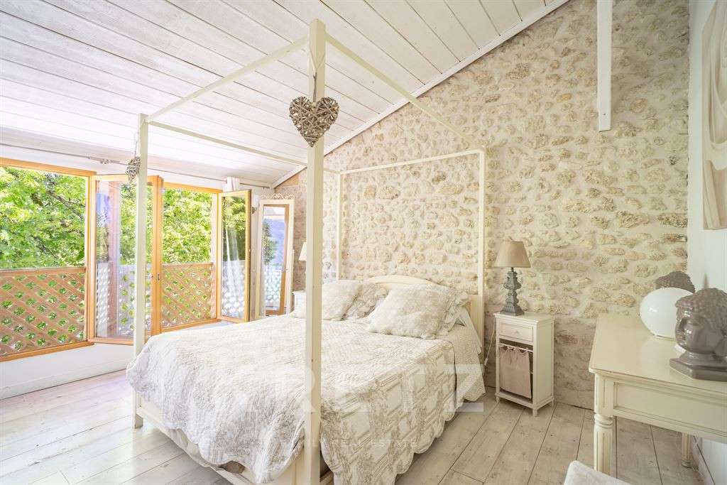 House Bordeaux