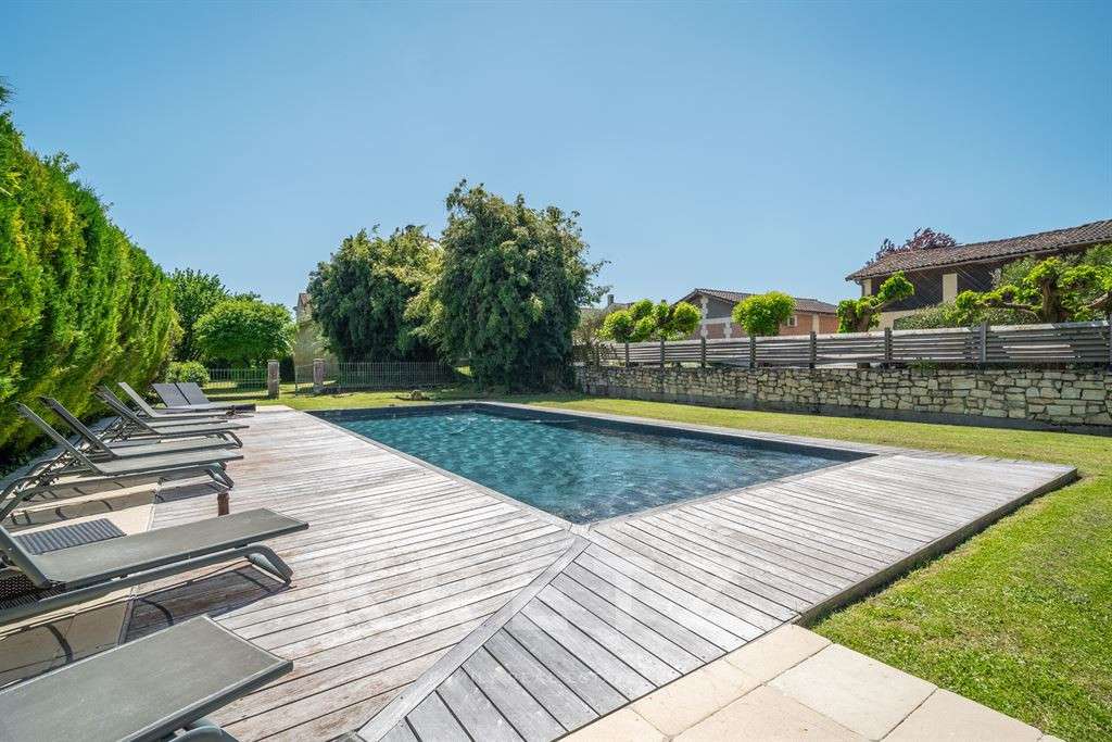House Bordeaux
