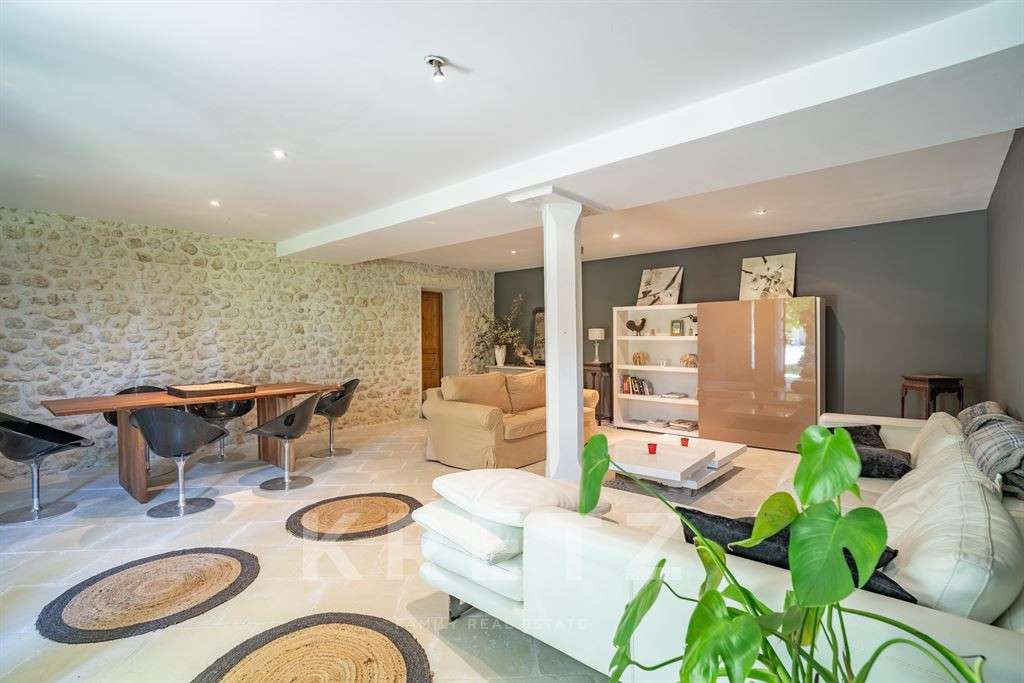 House Bordeaux