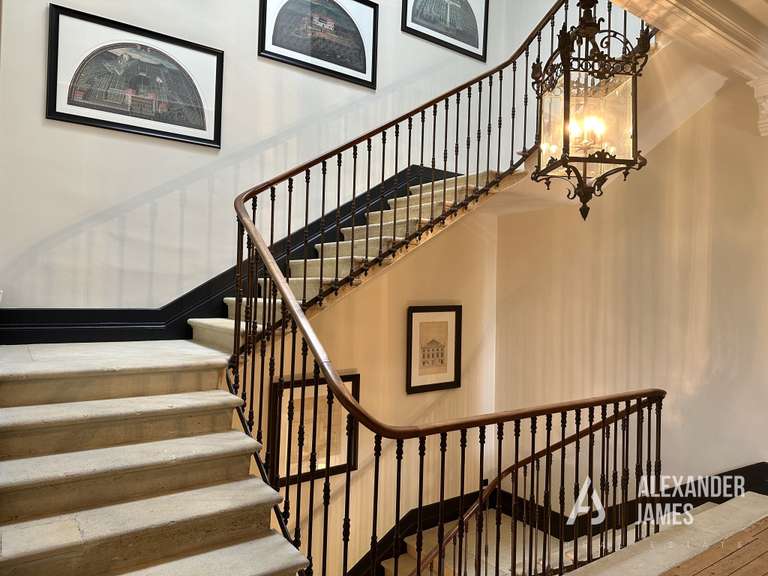 Maison Bordeaux - 8 chambres - 670m²