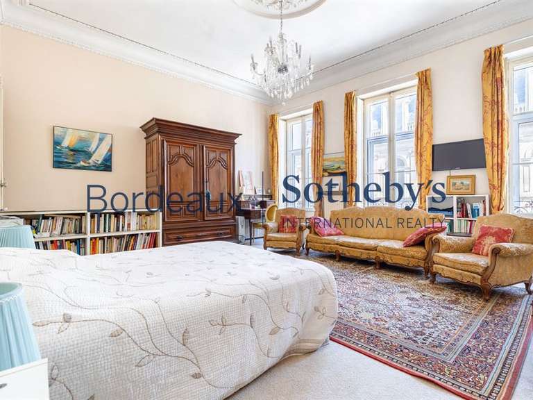 Maison Bordeaux - 9 chambres - 525m²