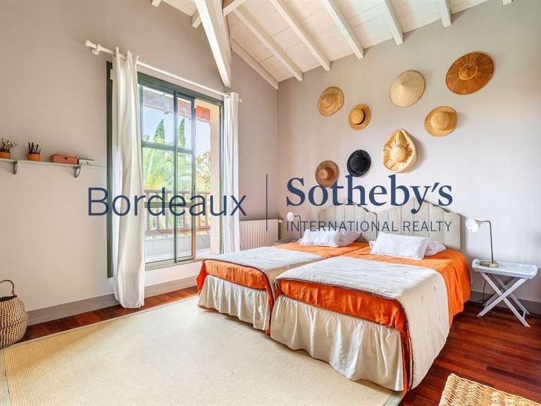 Maison Bordeaux - 5 chambres - 332m²